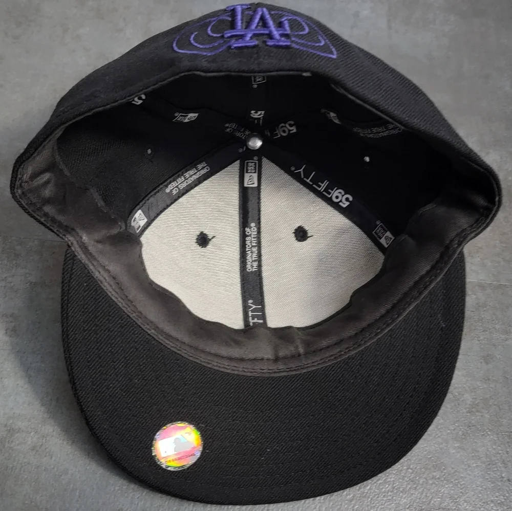 Los Angeles Dodgers New Era Black, Purple Script 59FIFTY Fitted Hat, size 7 1/4 - Picture 4 of 6